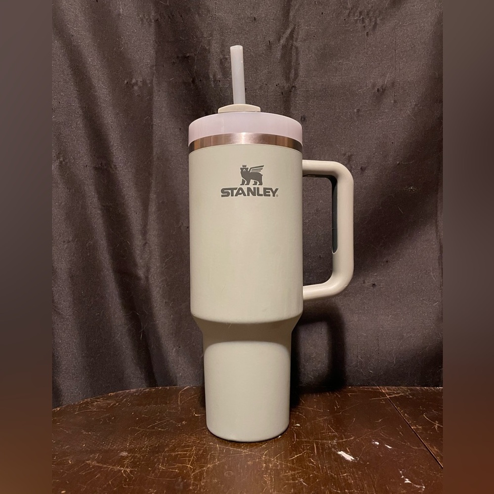 Green Stanley with Straw and Handle